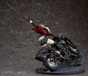 Saber/Altria Pendragon [Alter] & Cuirassier Noir 1/8 Fate/Grand Order Good Smile Company Tienda Figuras Anime Chile