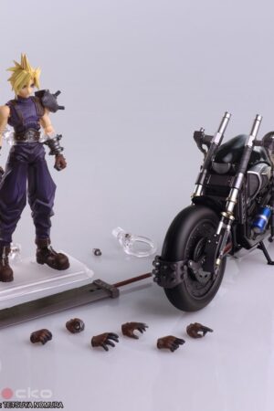 Figura BRING ARTS Cloud Strife & Hardy-Daytona Final Fantasy VII Square Enix Tienda Figuras Anime Chile