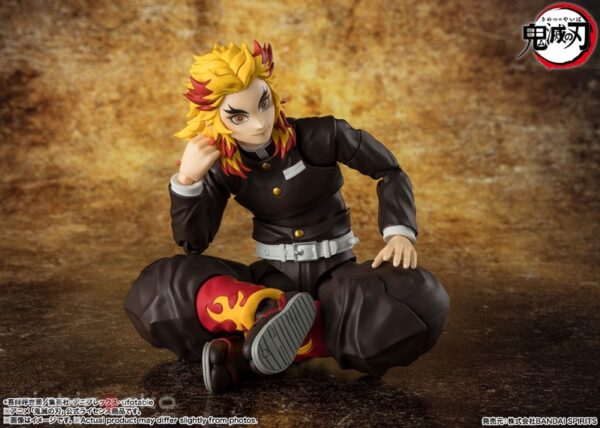 Figura S.H.Figuarts Kyojuro Rengoku Demon Slayer: Kimetsu no Yaiba BANDAI SPIRITS Tienda Figuras Anime Chile