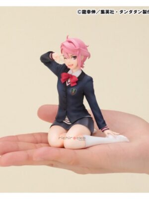 TIENDA RICHIROCKO (1) Figura G.E.M. Aira Palm Size Dandadan MegaHouse Tienda Figuras Anime Chile