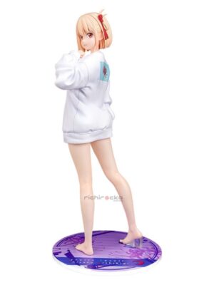 Figura Chisato Nishikigi: Oversized Sweatshirt Ver. 1/7 Lycoris Recoil Phat Company Tienda Figuras Anime Chile