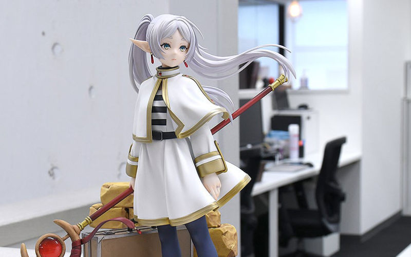 Figura escala en tienda de anime de Chile